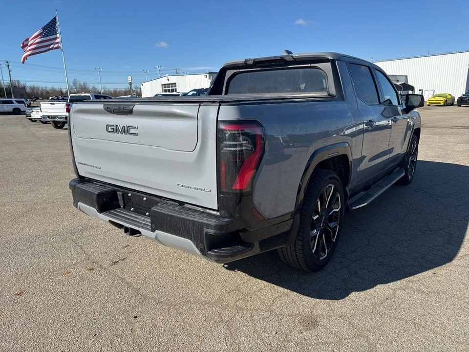 2024 GMC Sierra 5th Gen - Image 3 of 8