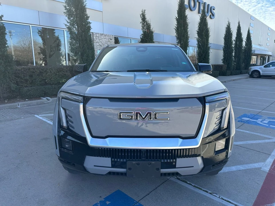 2024 GMC Sierra 5th Gen - Image 2 of 8