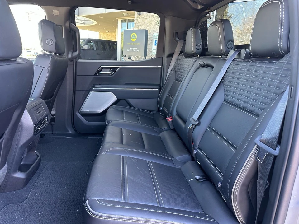 2024 GMC Sierra 5th Gen - Image 7 of 8