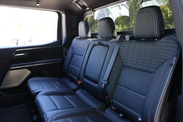 2024 GMC Sierra 5th Gen - Image 3 of 21