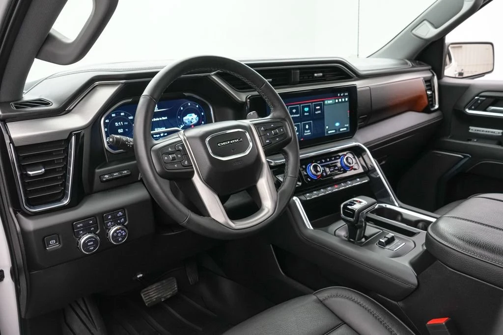 2024 GMC Sierra 5th Gen - Image 15 of 21