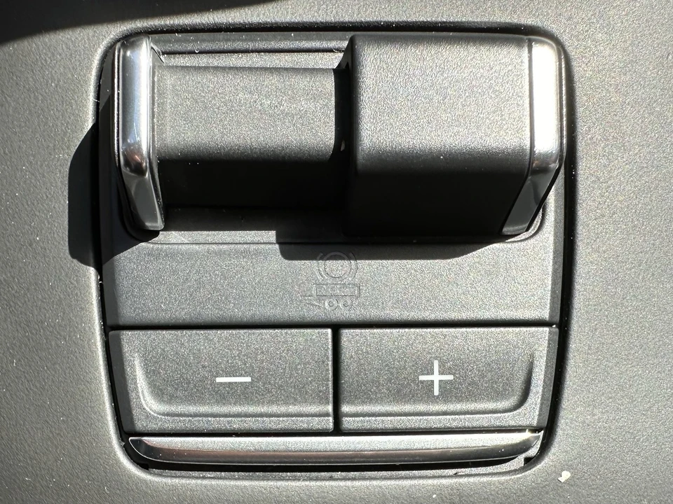 2024 GMC Sierra 5th Gen - Image 29 of 31