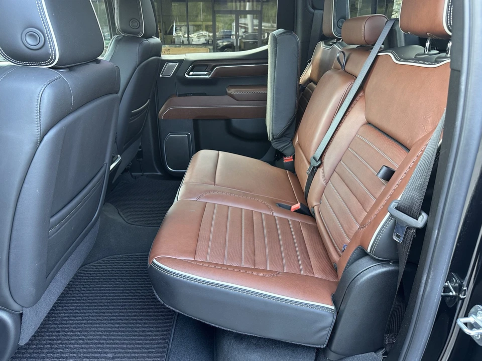 2024 GMC Sierra 5th Gen - Image 15 of 31