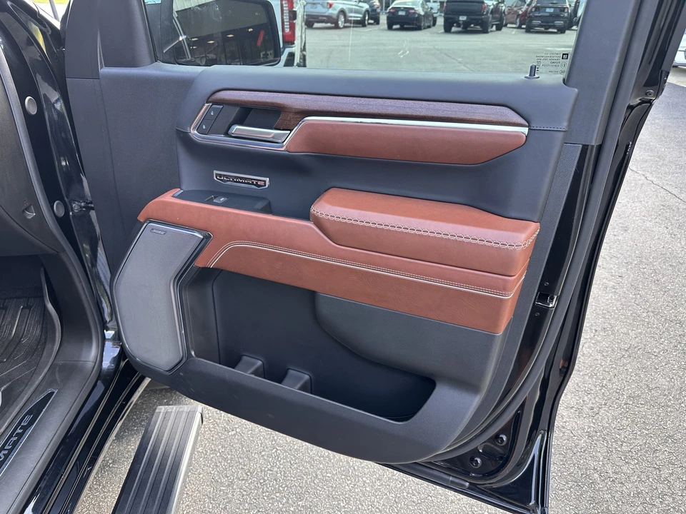 2024 GMC Sierra 5th Gen - Image 16 of 31
