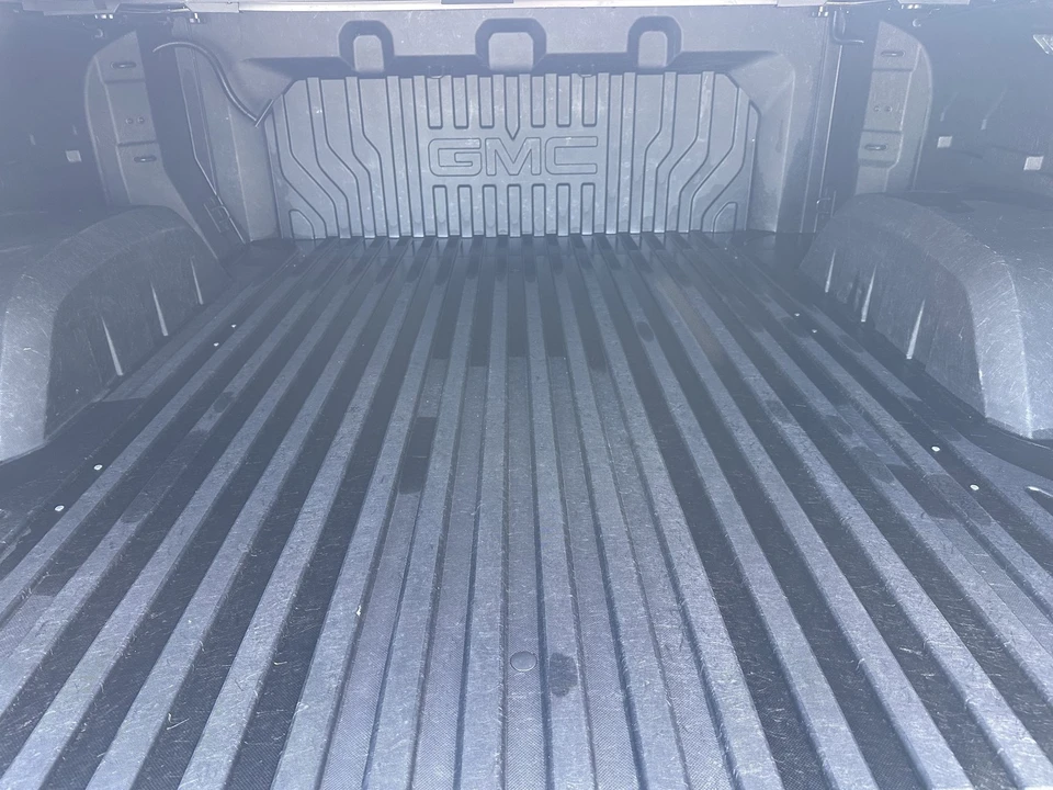 2024 GMC Sierra 5th Gen - Image 10 of 31