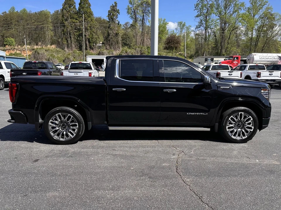 2024 GMC Sierra 5th Gen - Image 5 of 31