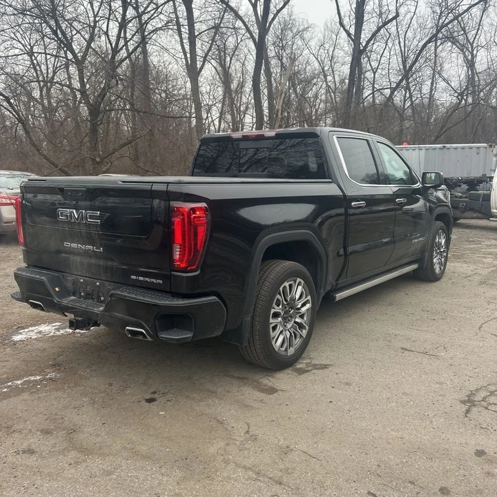 2024 GMC Sierra 5th Gen - Image 7 of 12