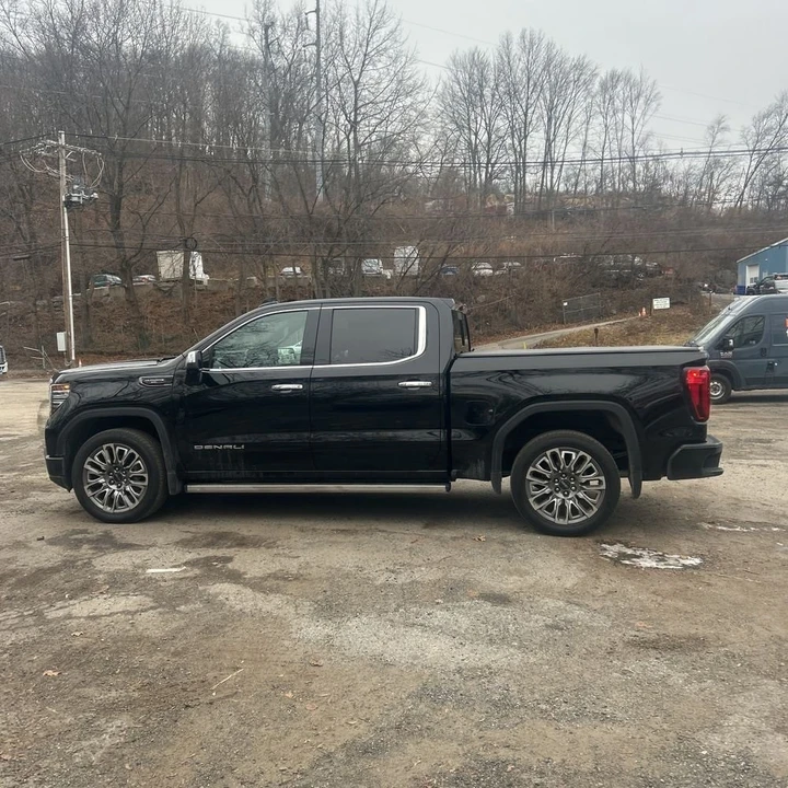 2024 GMC Sierra 5th Gen - Image 4 of 12