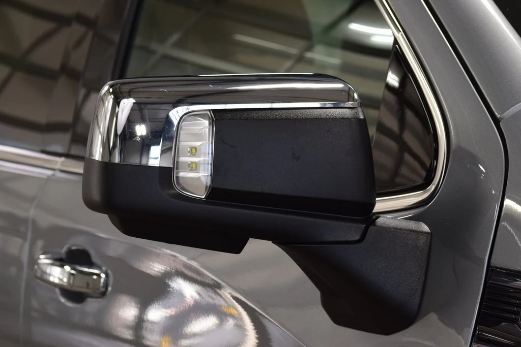 2024 GMC Sierra 5th Gen - Image 18 of 21