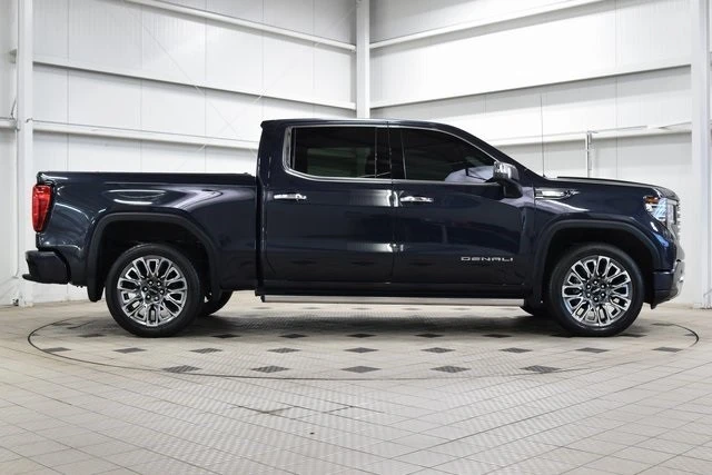 2024 GMC Sierra 5th Gen - Image 9 of 12