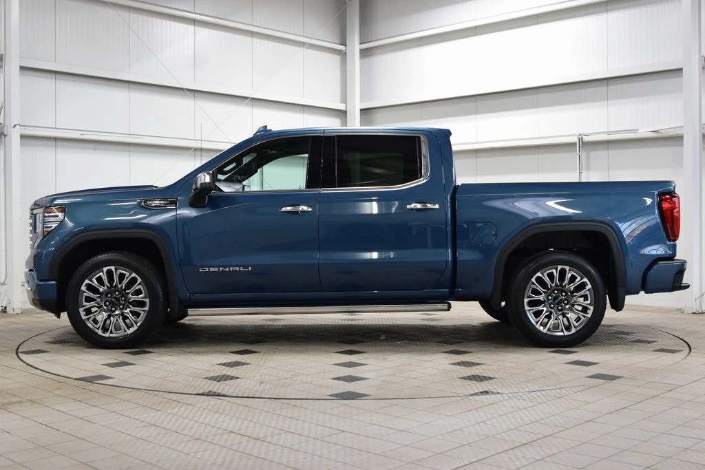 2024 GMC Sierra 5th Gen - Image 4 of 12