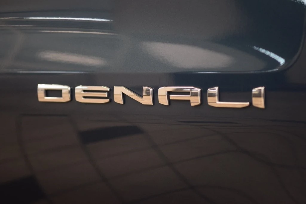 2024 GMC Sierra 5th Gen - Image 17 of 21