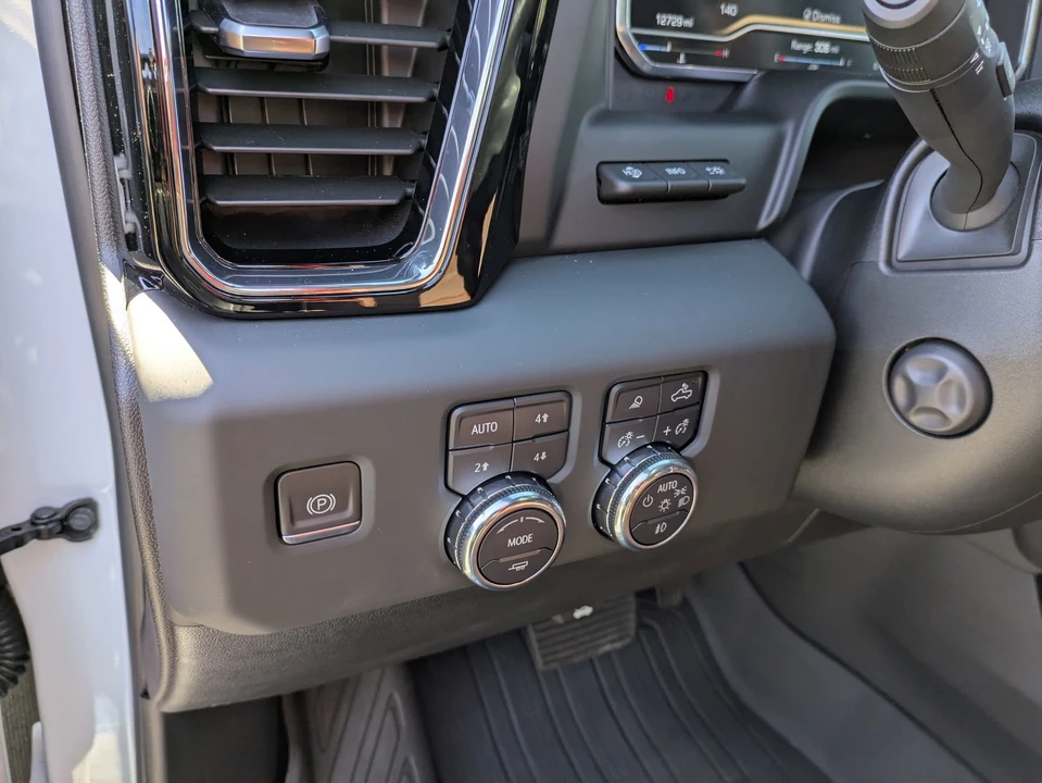 2024 GMC Sierra 5th Gen - Image 18 of 21
