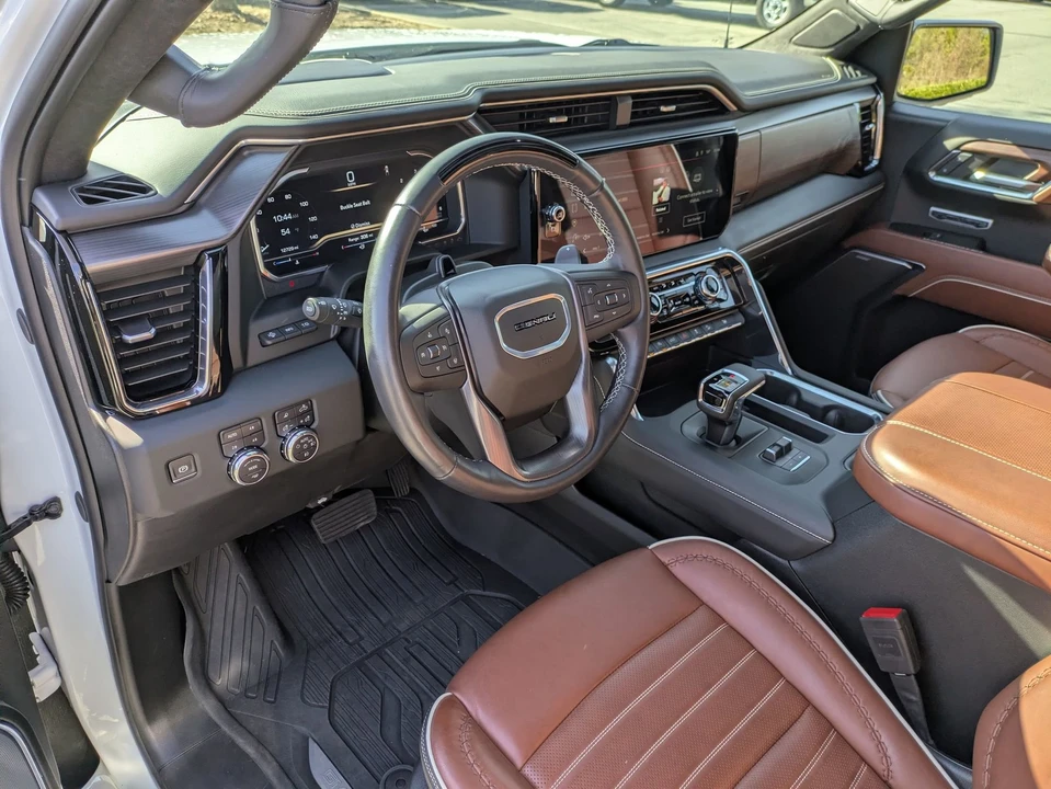 2024 GMC Sierra 5th Gen - Image 15 of 21