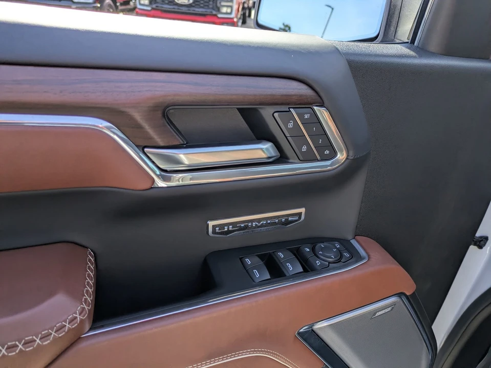 2024 GMC Sierra 5th Gen - Image 17 of 21