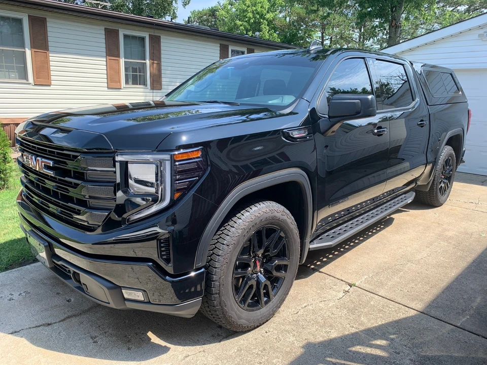 2024 GMC Sierra 5th Gen - Image 4 of 21