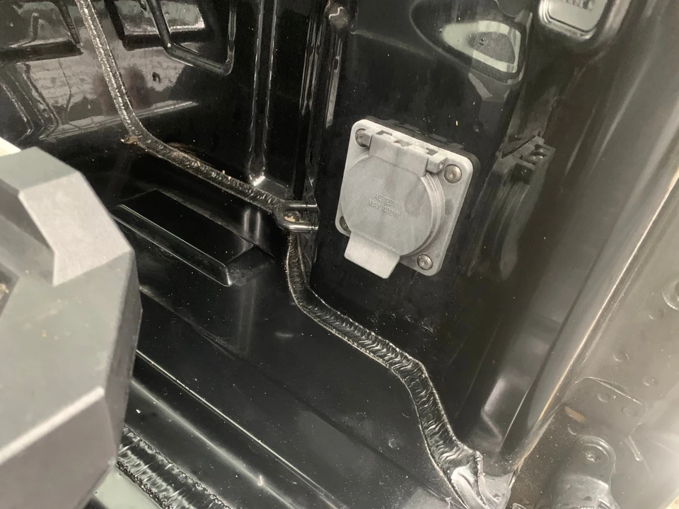 2024 GMC Sierra 5th Gen - Image 15 of 21