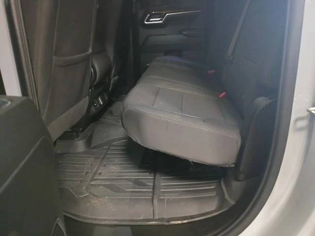 2024 GMC Sierra 5th Gen - Image 14 of 21