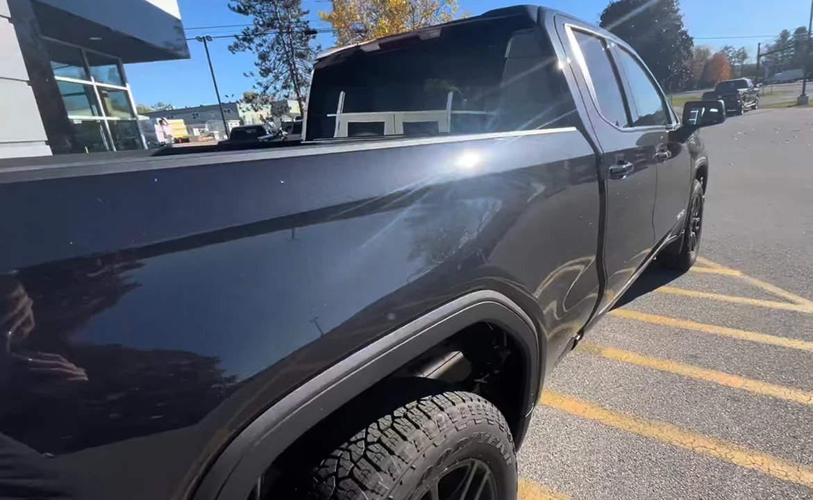 2024 GMC Sierra 5th Gen - Image 8 of 10
