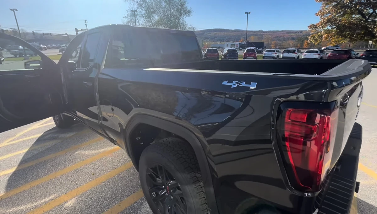 2024 GMC Sierra 5th Gen - Image 6 of 10