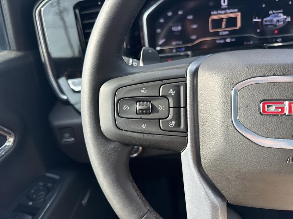 2024 GMC Sierra 5th Gen - Image 15 of 21
