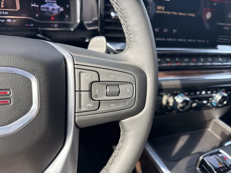 2024 GMC Sierra 5th Gen - Image 16 of 21