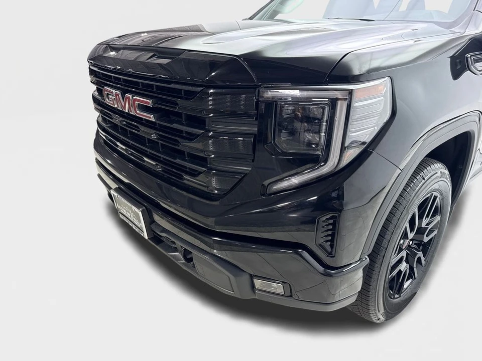 2024 GMC Sierra 5th Gen - Image 16 of 21