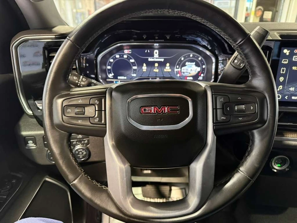 2024 GMC Sierra 5th Gen - Image 11 of 21