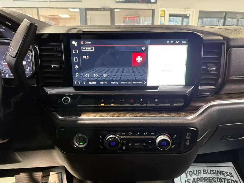 2024 GMC Sierra 5th Gen - Image 16 of 21