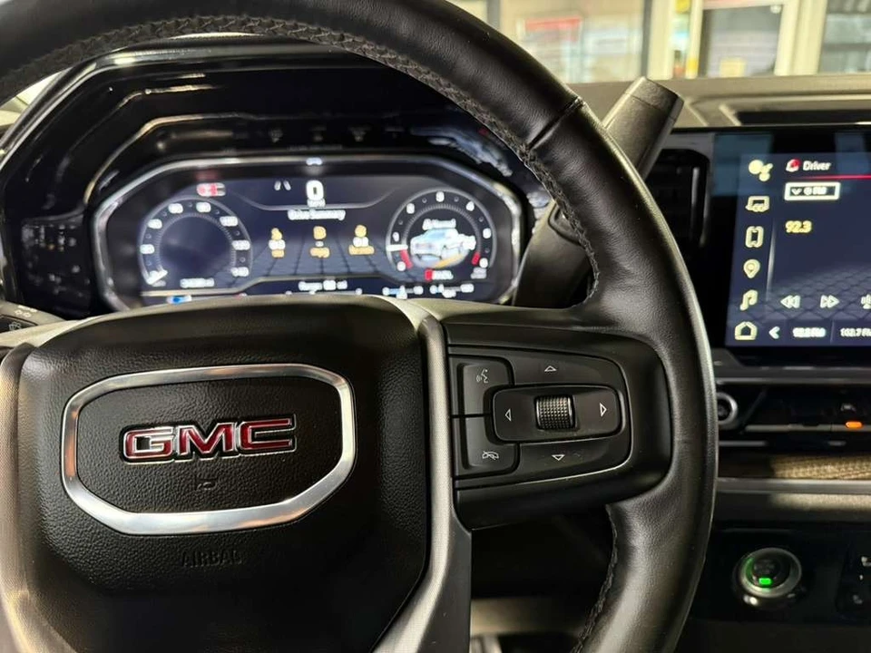 2024 GMC Sierra 5th Gen - Image 12 of 21
