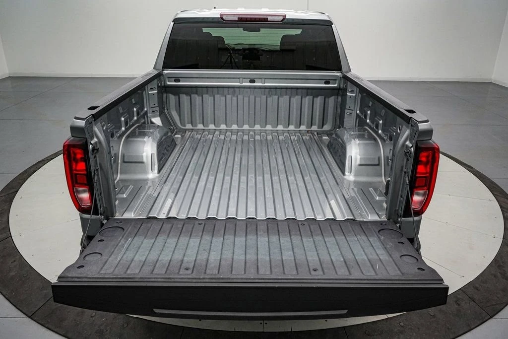 2024 GMC Sierra 5th Gen - Image 7 of 21