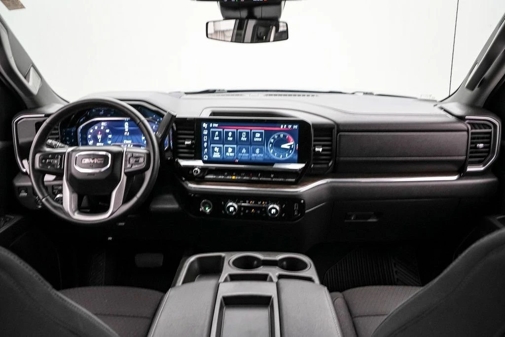 2024 GMC Sierra 5th Gen - Image 16 of 21