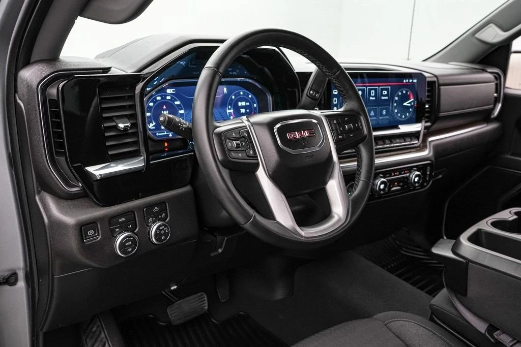 2024 GMC Sierra 5th Gen - Image 14 of 21
