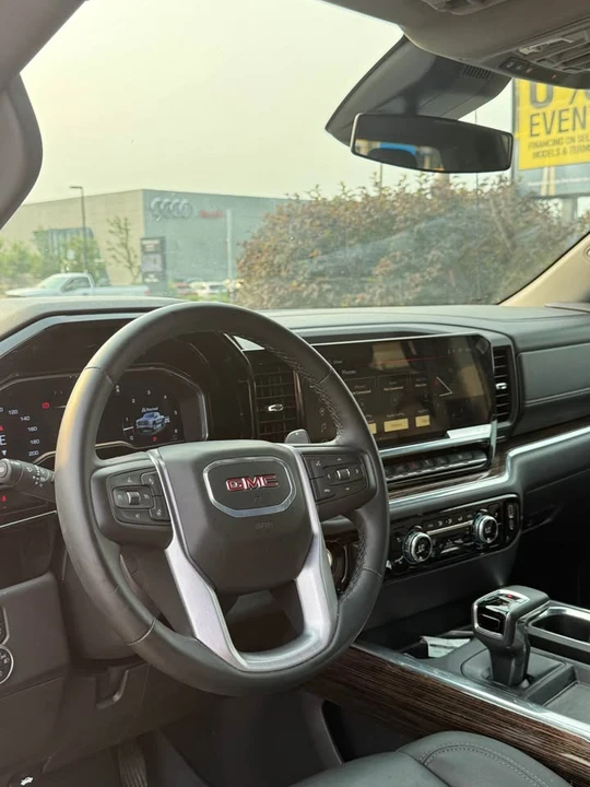 2024 GMC Sierra 5th Gen - Image 7 of 10