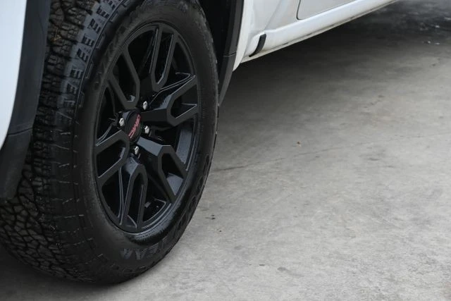2024 GMC Sierra 5th Gen - Image 10 of 21