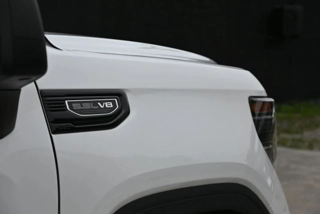 2024 GMC Sierra 5th Gen - Image 12 of 21