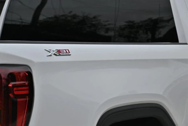 2024 GMC Sierra 5th Gen - Image 9 of 21
