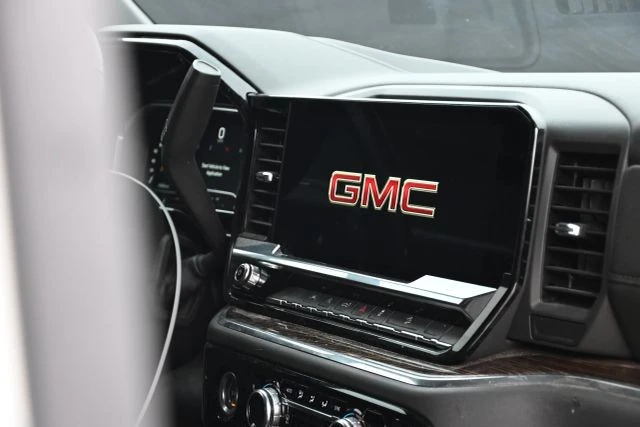 2024 GMC Sierra 5th Gen - Image 15 of 21