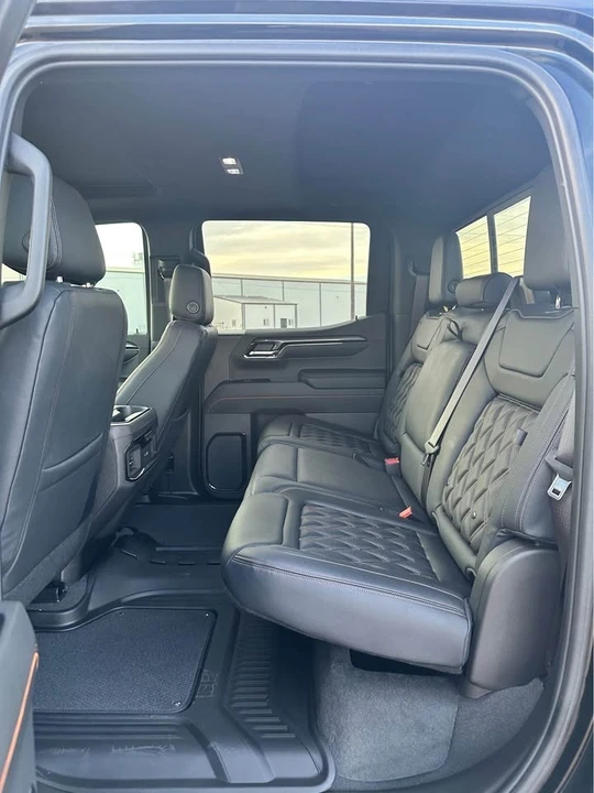 2024 GMC Sierra 5th Gen - Image 8 of 11