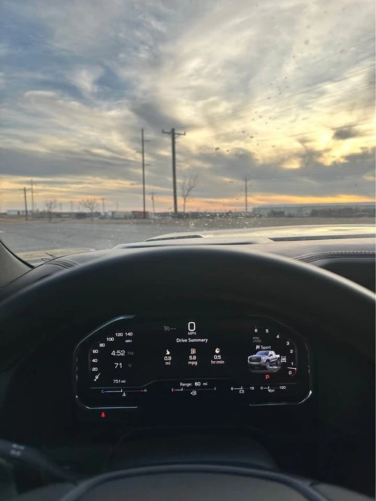 2024 GMC Sierra 5th Gen - Image 10 of 11