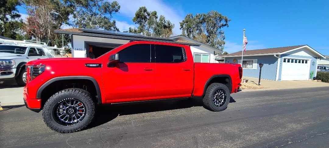 2024 GMC Sierra 5th Gen - Image 15 of 17