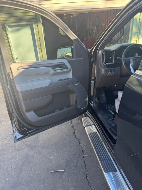 2024 GMC Sierra 5th Gen - Image 5 of 9