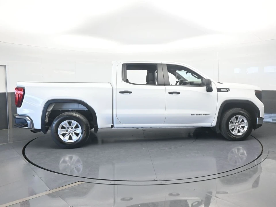 2024 GMC Sierra 5th Gen - Image 7 of 12