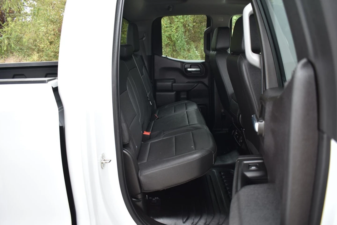 2024 GMC Sierra 5th Gen - Image 15 of 21