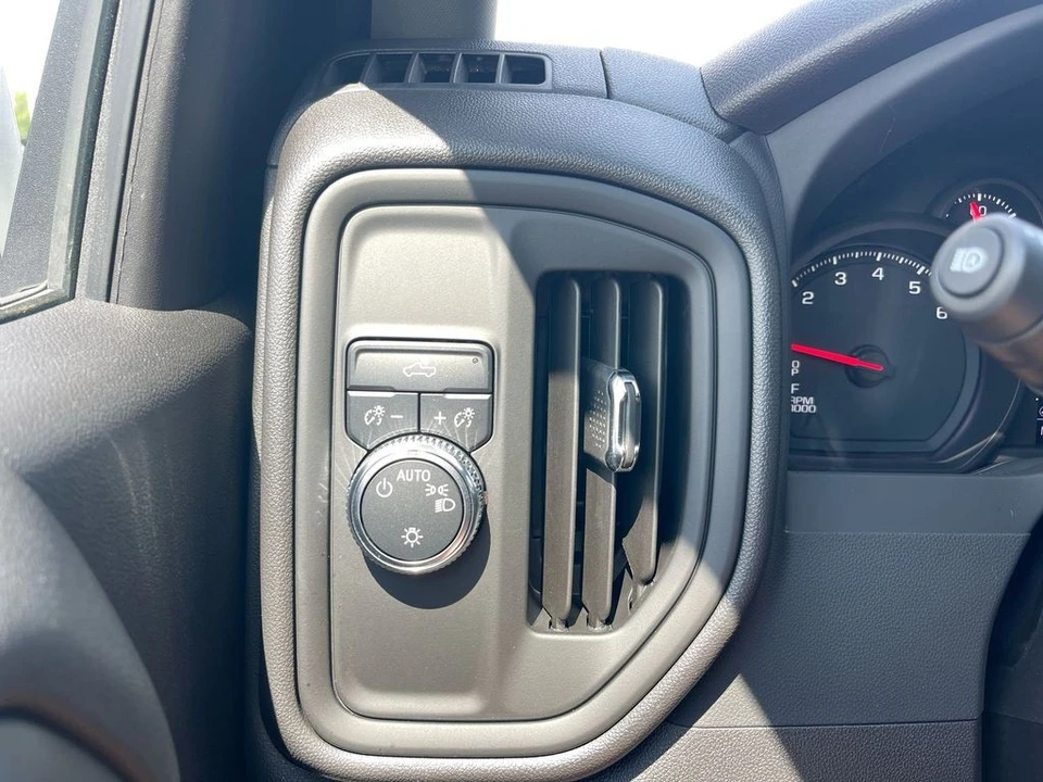 2024 GMC Sierra 5th Gen - Image 18 of 21