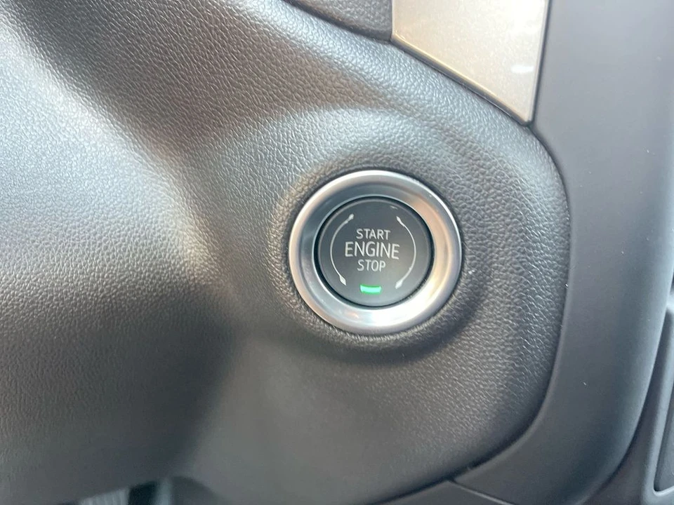 2024 GMC Sierra 5th Gen - Image 17 of 21