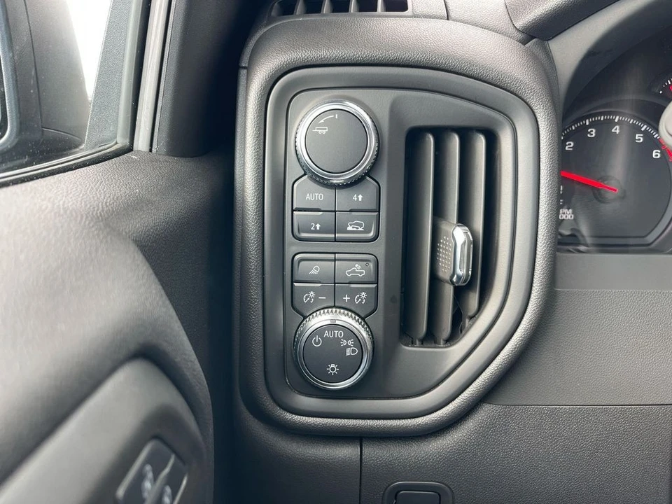 2024 GMC Sierra 5th Gen - Image 19 of 21