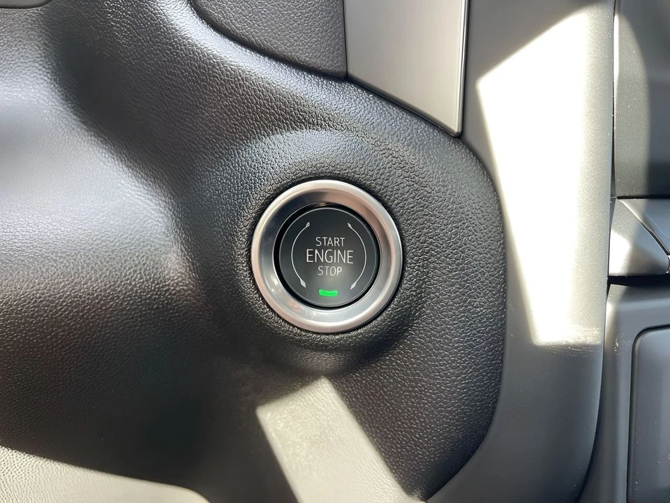 2024 GMC Sierra 5th Gen - Image 18 of 21