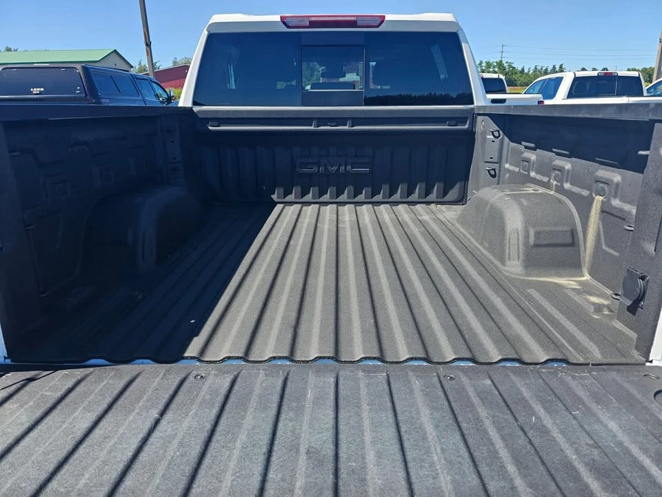 2024 GMC Sierra 5th Gen - Image 15 of 20