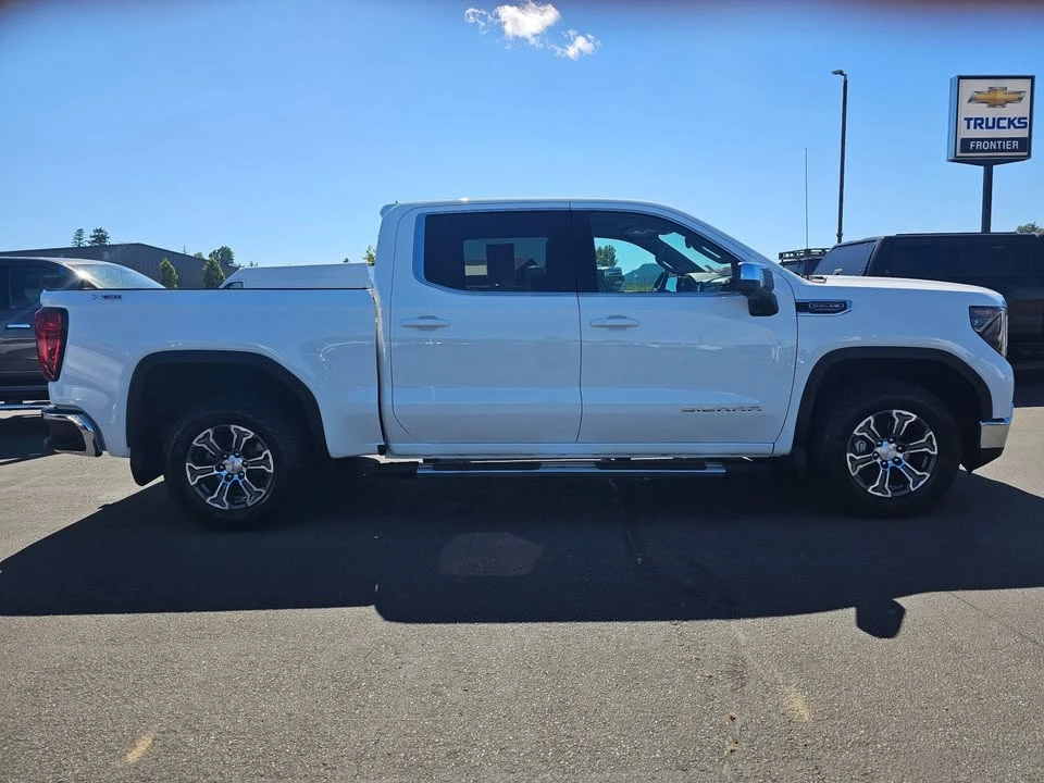 2024 GMC Sierra 5th Gen - Image 2 of 20
